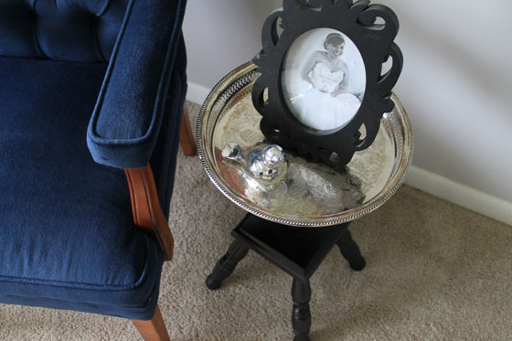 {A Smith of All Trades} Metalic Pedestal Side Table2
