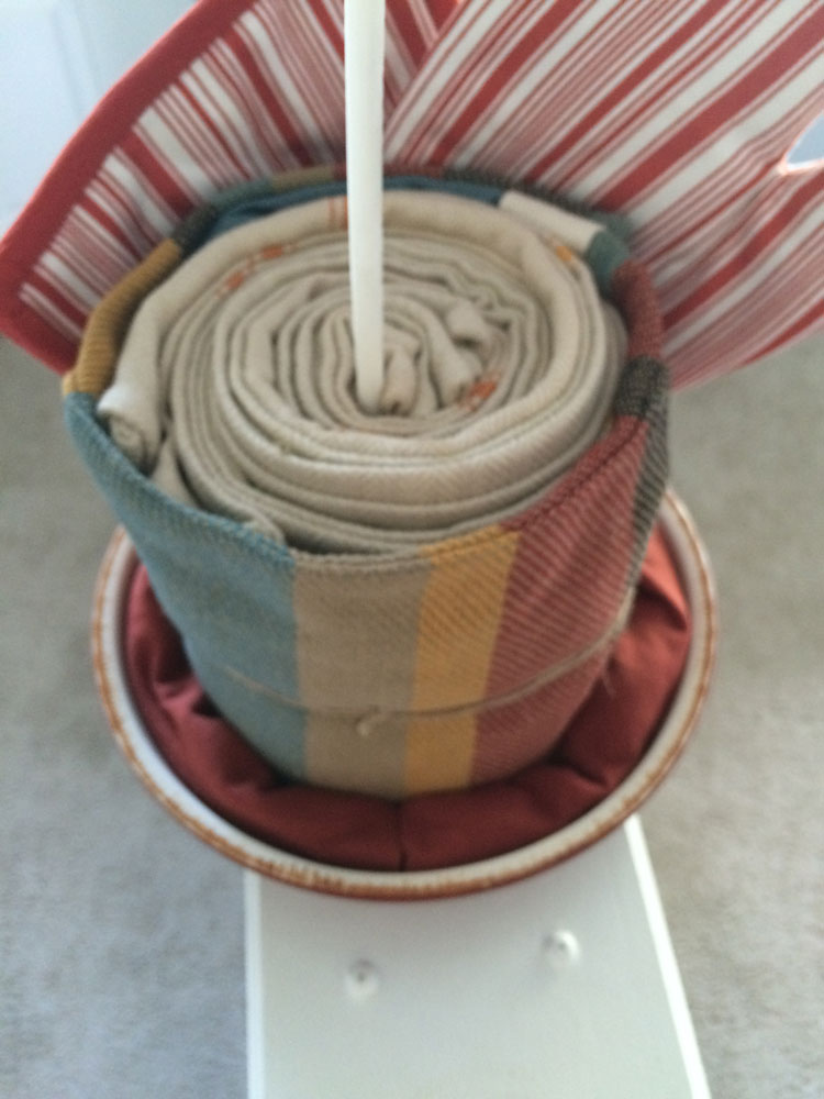 Kitchen-Towel-Cake_step-2